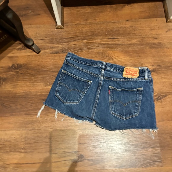 Levi’s button fly 501 frayed jean shorts size 34 waist - Picture 7 of 16